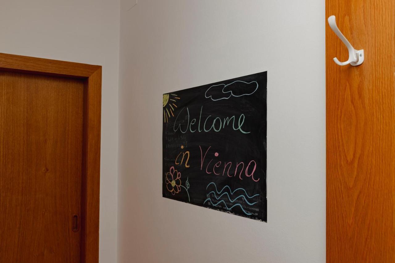 Beautiful 2-bedroom Near Schoenbrunn Apartment Wien