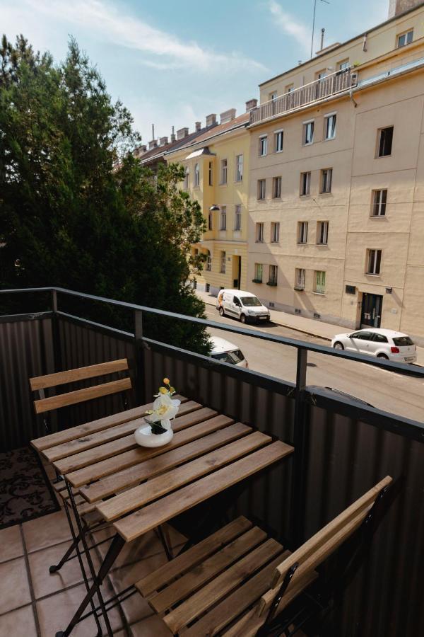 Beautiful 2-bedroom Near Schoenbrunn Appartement Wenen