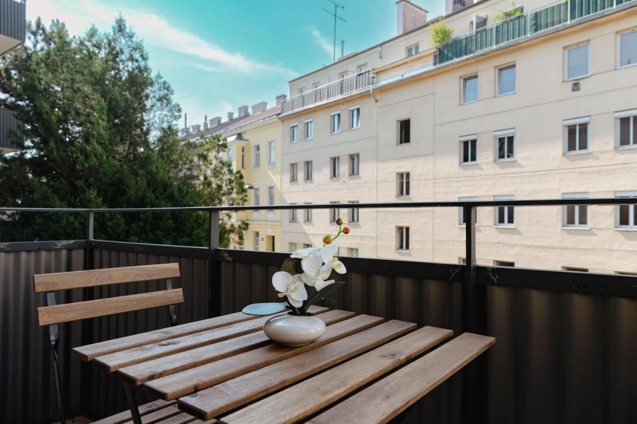 Beautiful 2-bedroom Near Schoenbrunn Wenen